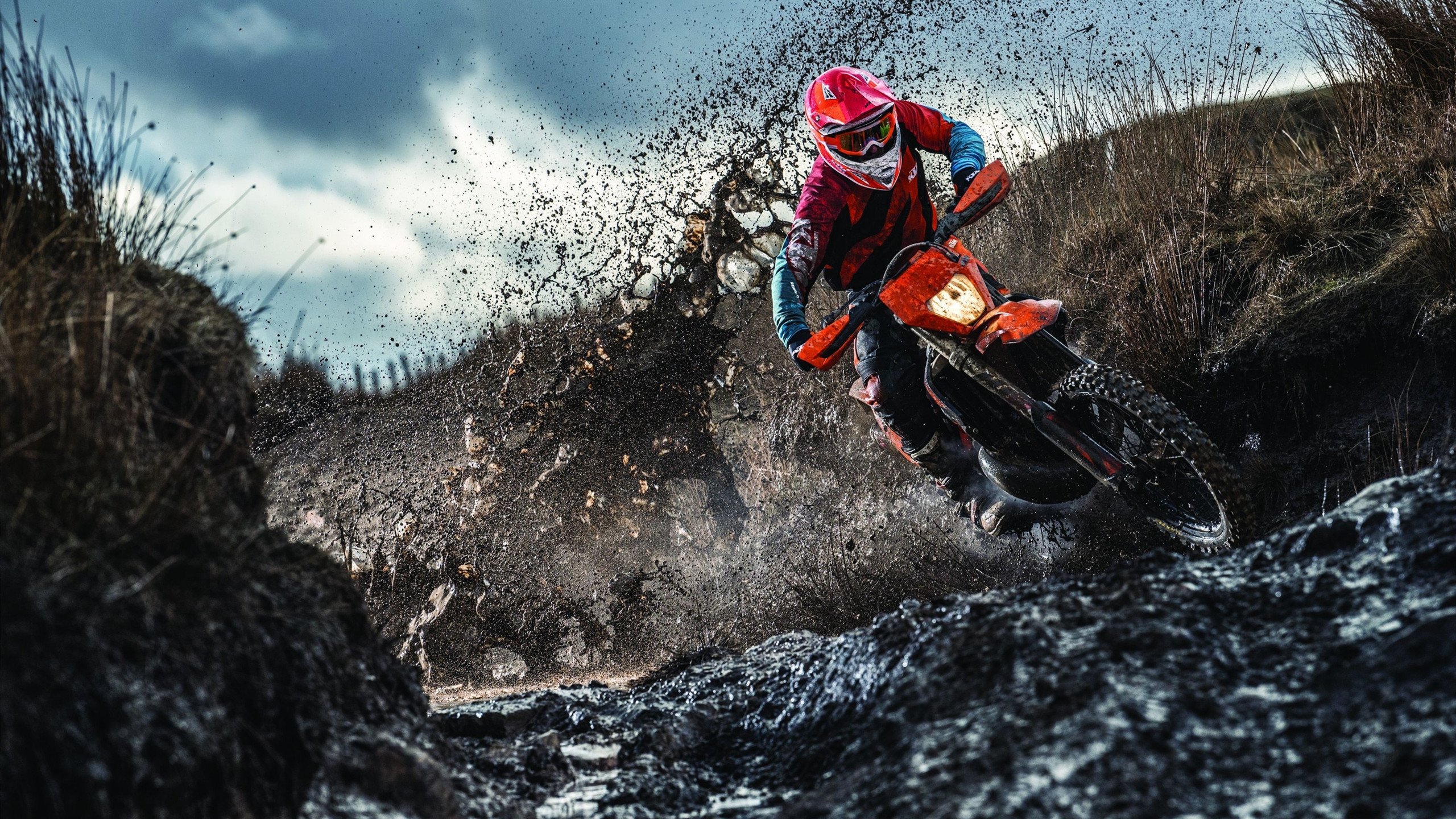 夺冠热门遭遇意外挑战，胜负高悬悬念，夺冠热点