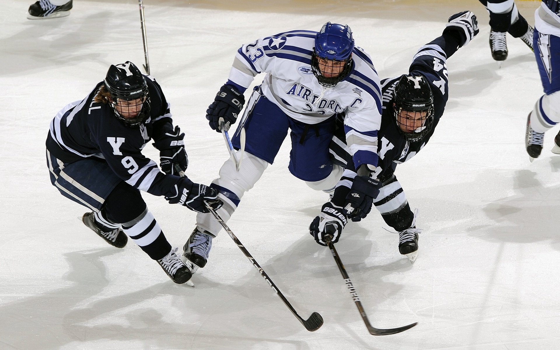 橄榄球运动进入体教融合新阶段，橄榄球身体训练